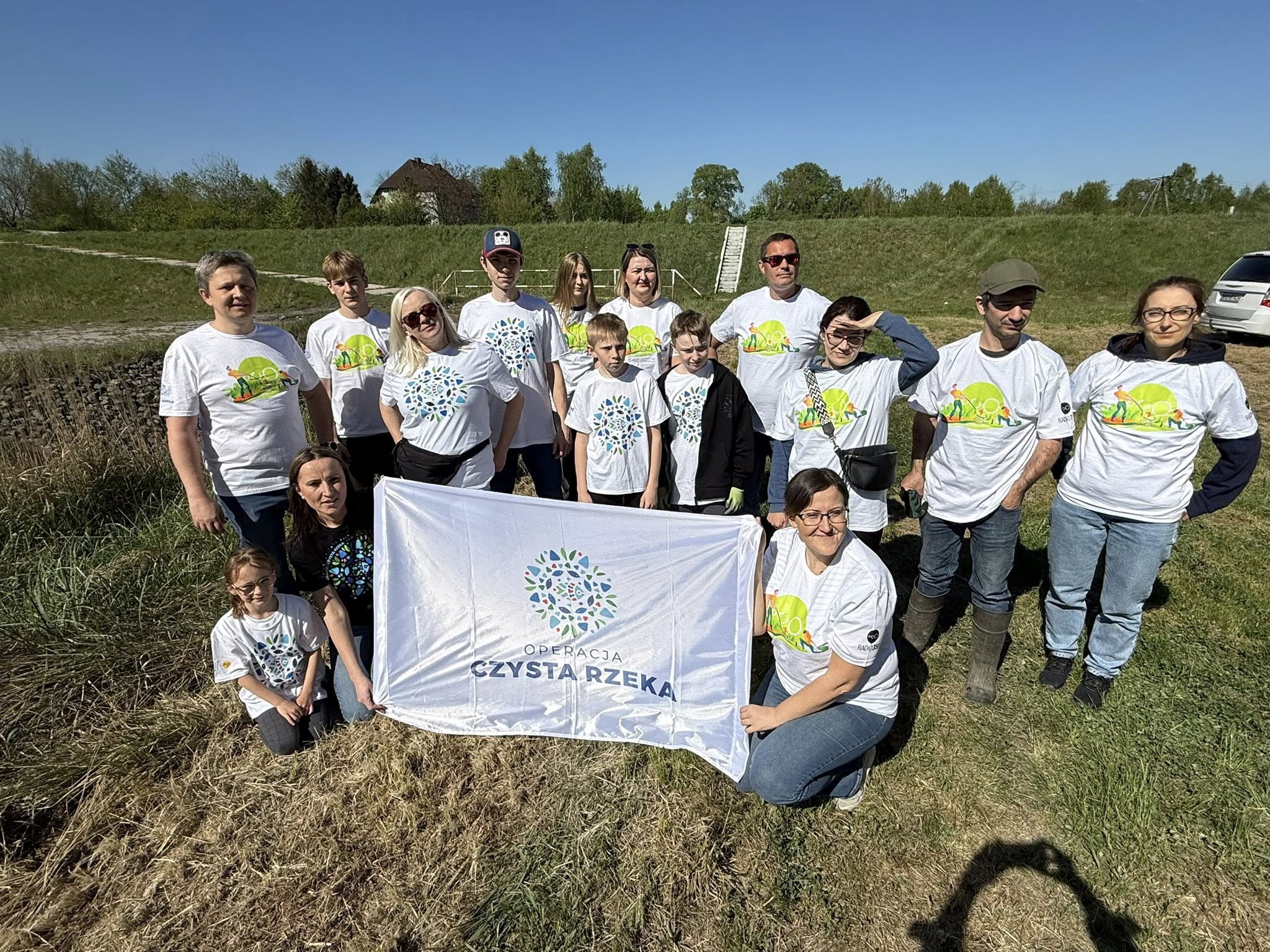 Mieszkańcy pozujący do zdjęcia